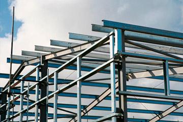 Fabricación y montaje de estructuras livianas y semi pesadas